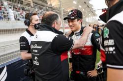 开云体育app-索伯车队险胜梅赛德斯，佩雷兹带队取胜