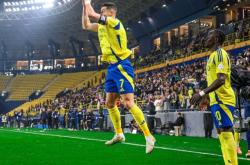 开云体育下载-热闹非凡的球迷，激情支持守望胜利的简单介绍