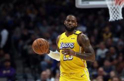 开云体育平台APP-勒布朗29+7领鹈鹕逆袭，迎四连胜