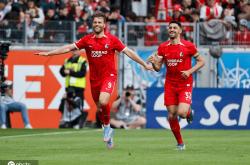 开云体育APP下载-RB莱比锡客场战胜弗赖堡，德甲前四稳如磐石的简单介绍