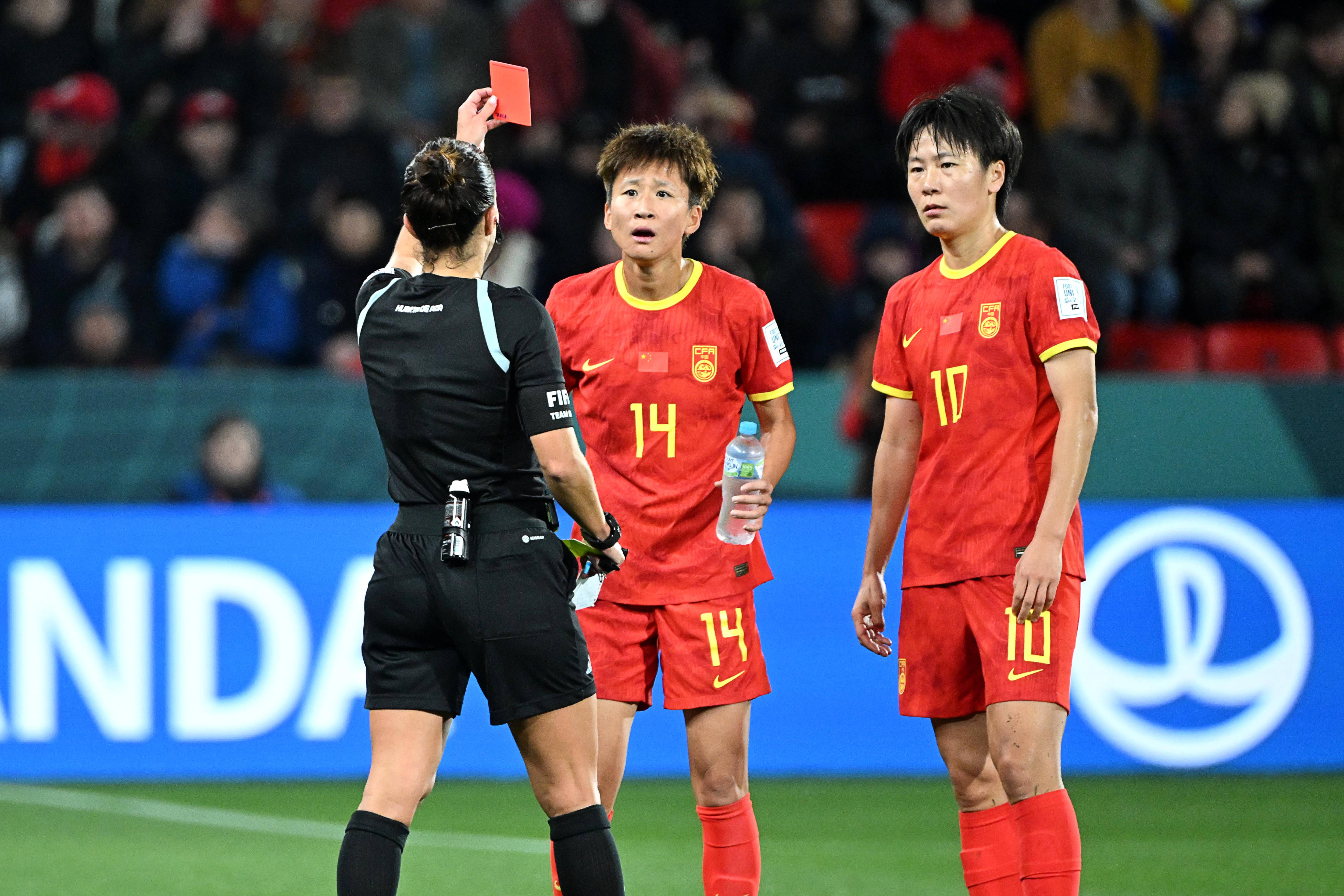 中国女足勇夺世界杯前四，实力惊艳