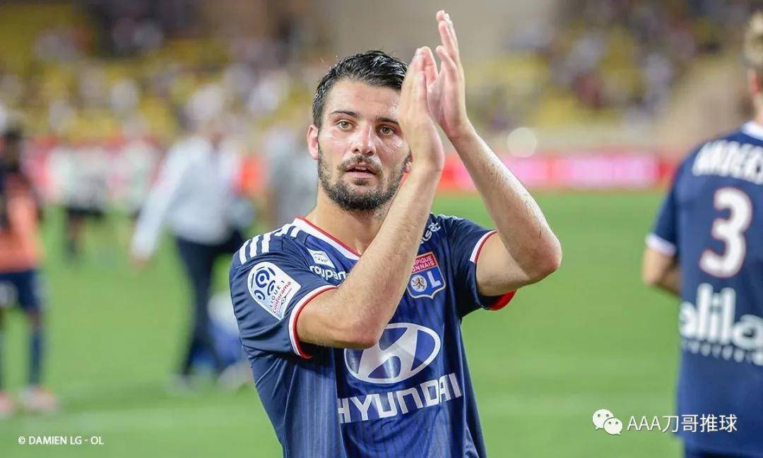 里昂击败第戎，保持领先优势