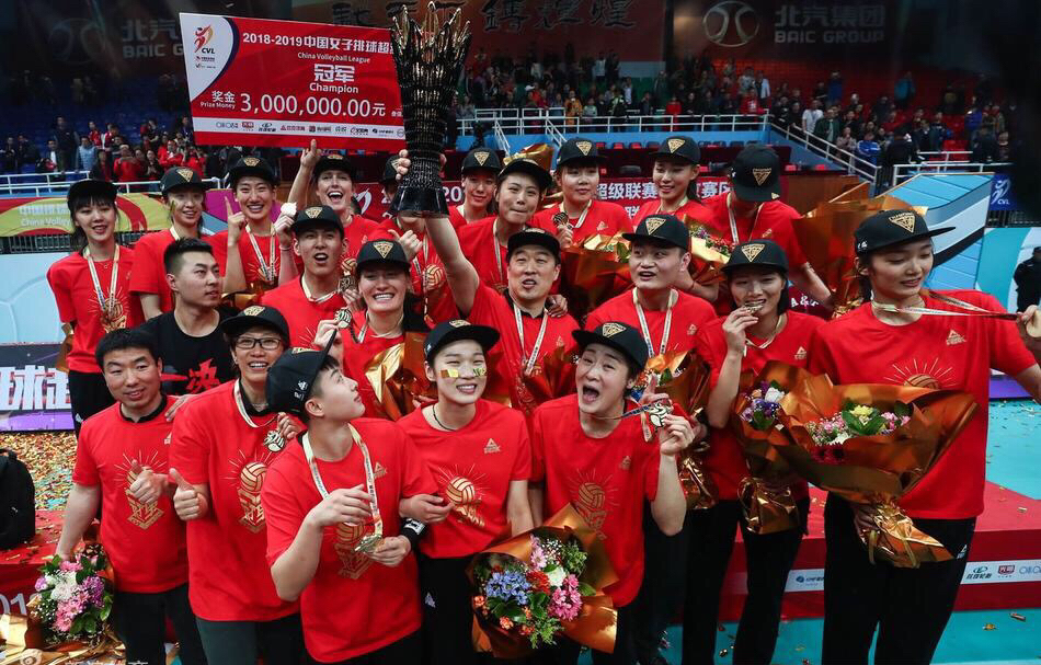 包含球队实力对比分析，谁更有机会登上领奖台的词条