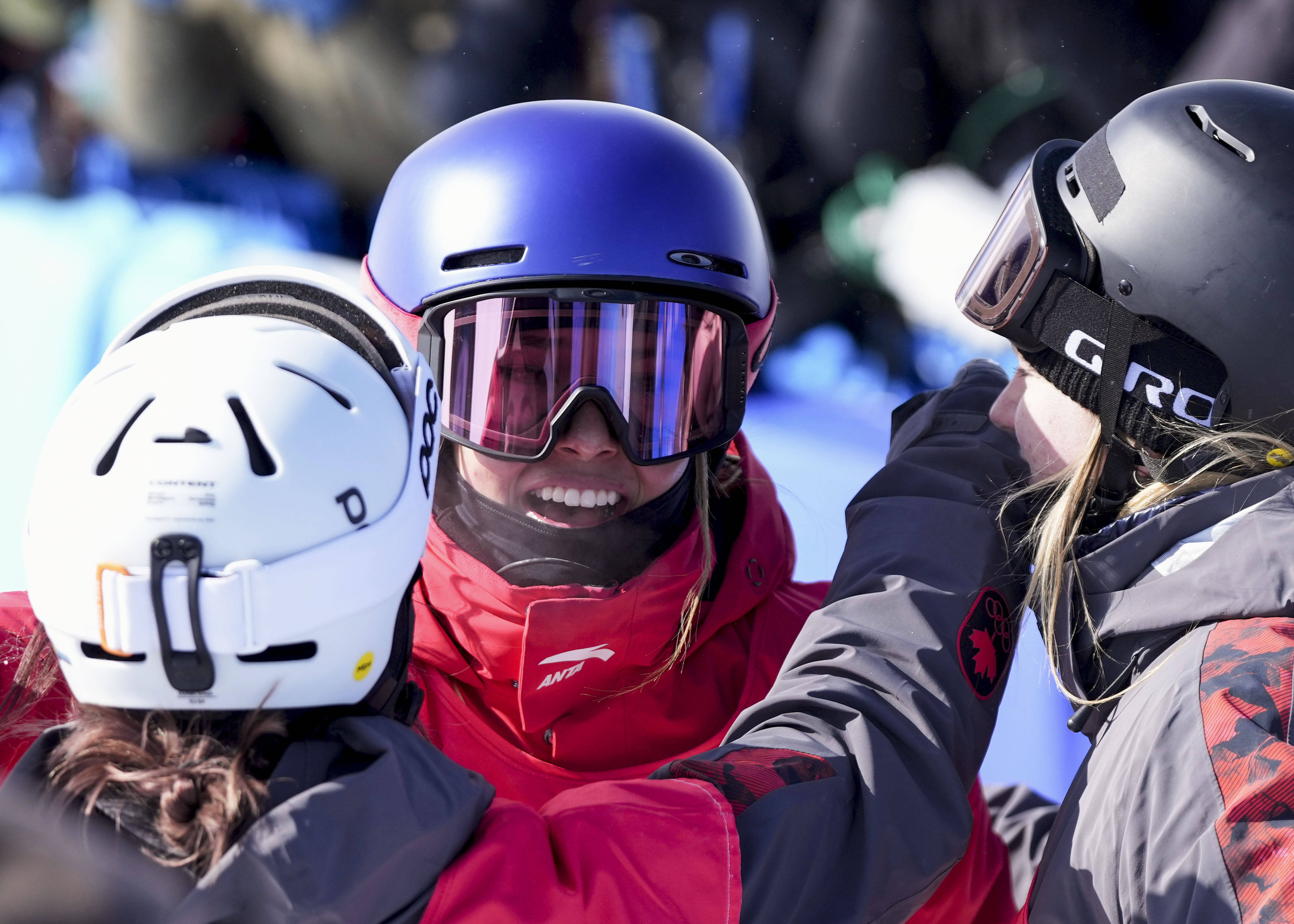 加拿大滑雪选手夺冠，实现历史性突破