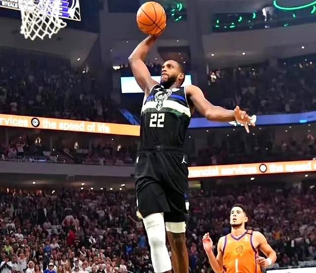 雄鹿队大将米德尔顿受伤，或将缺席接下来的比赛