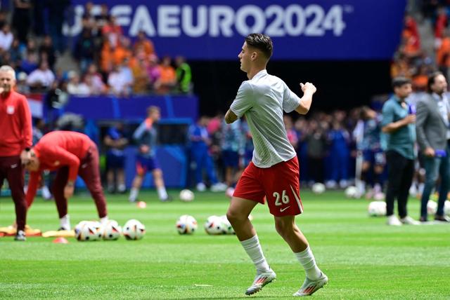 意大利先拔头筹,力争赢得欧洲杯的胜利 意大利先拔头筹,力争赢得欧洲杯的胜利