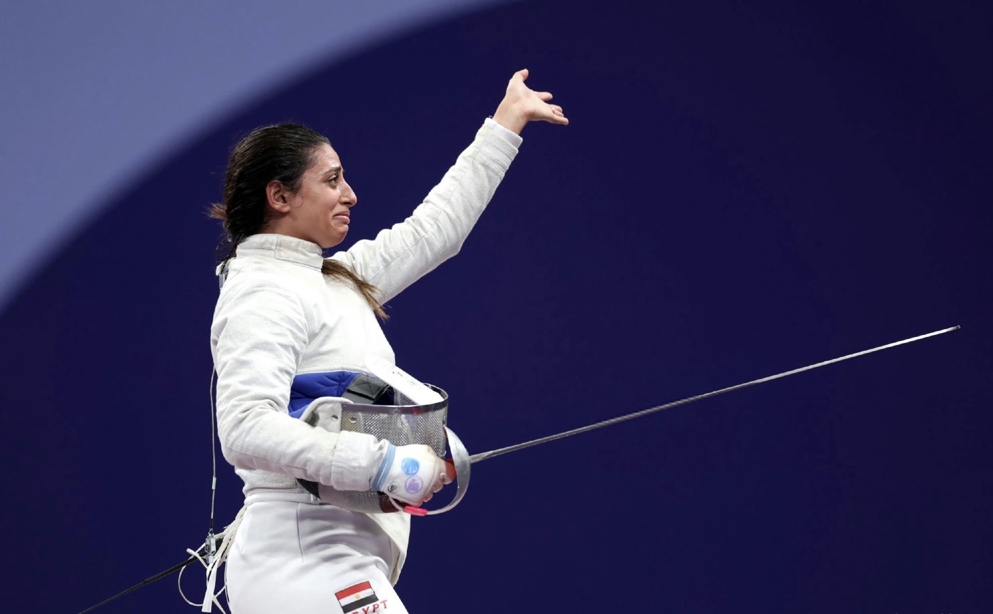 塞尔维亚选手在击剑比赛中斩获冠军