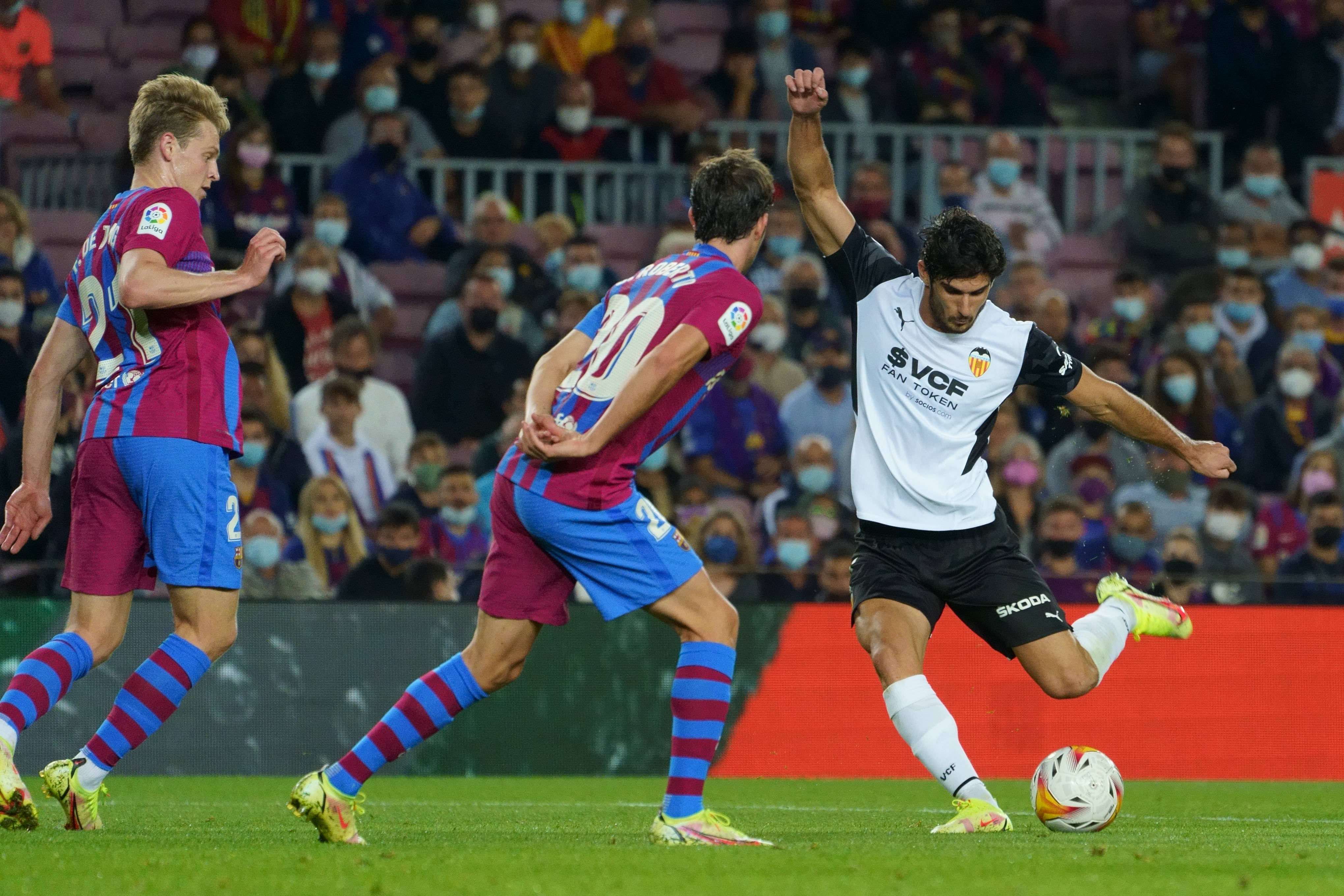 关于瓦伦西亚客场惜败，积分榜下滑的信息