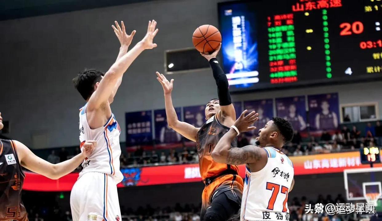 CBA球队冲刺夺冠，实力碾压对手