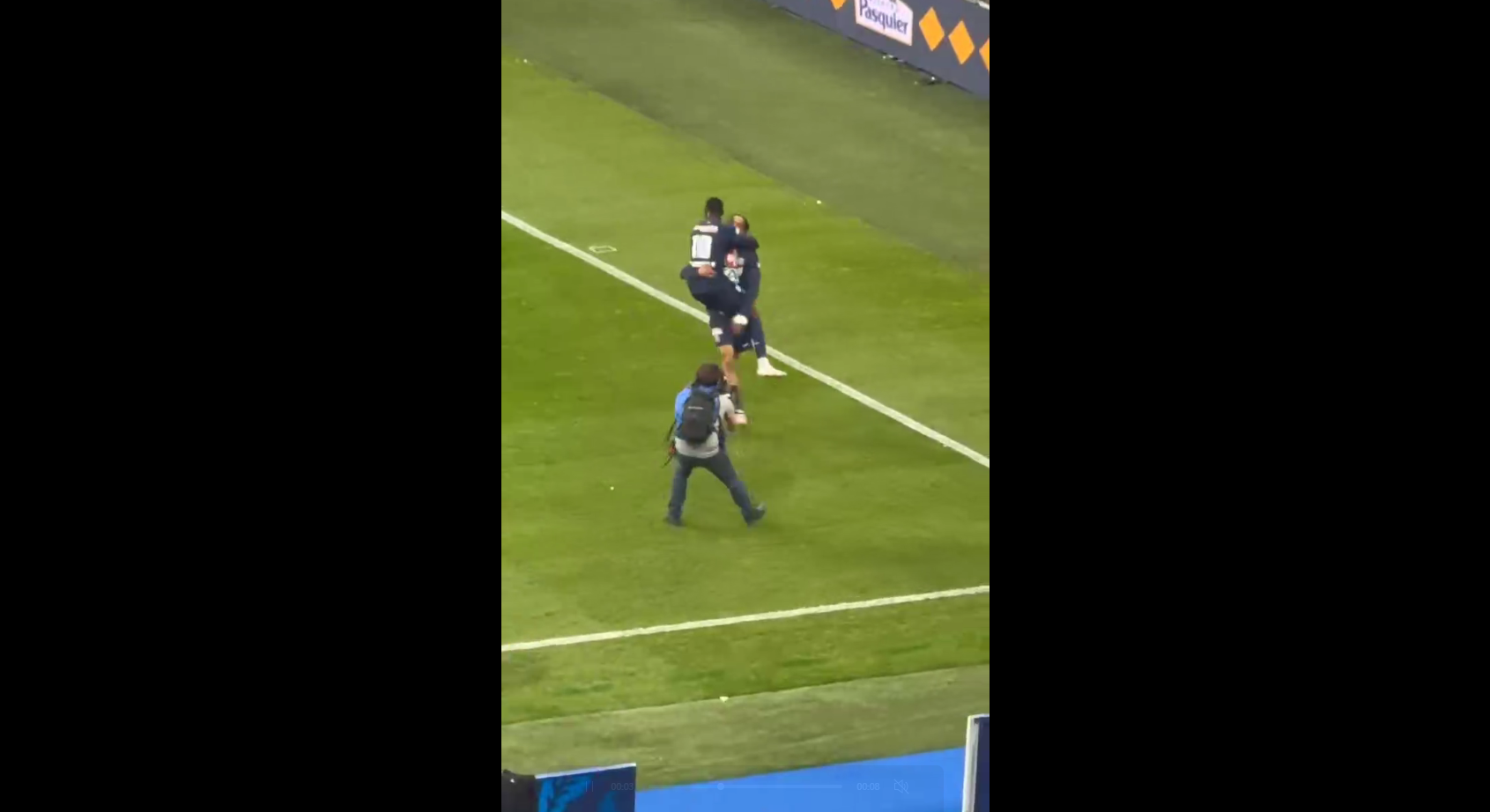 关于南特主场战胜兰斯法国杯停止强的信息