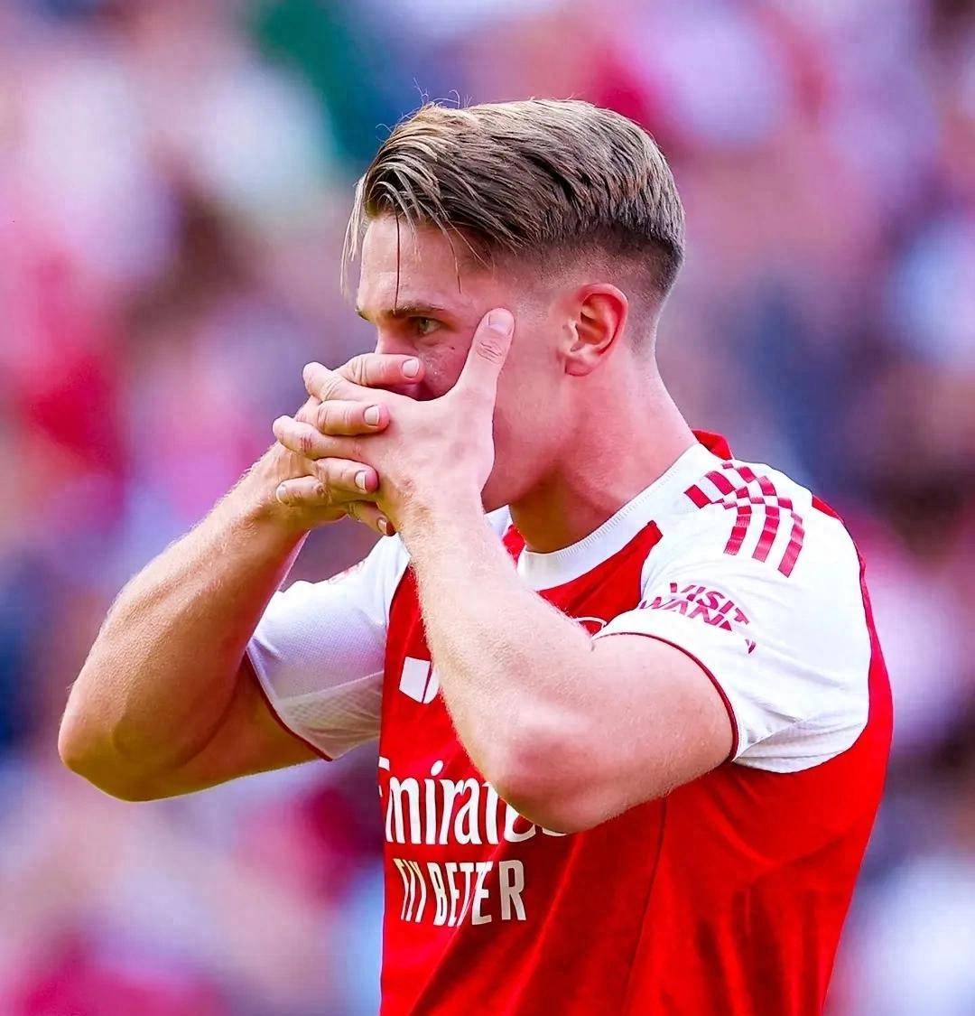 阿森纳球员训练积极,教练组赞誉 阿森纳球员训练积极,教练组赞誉