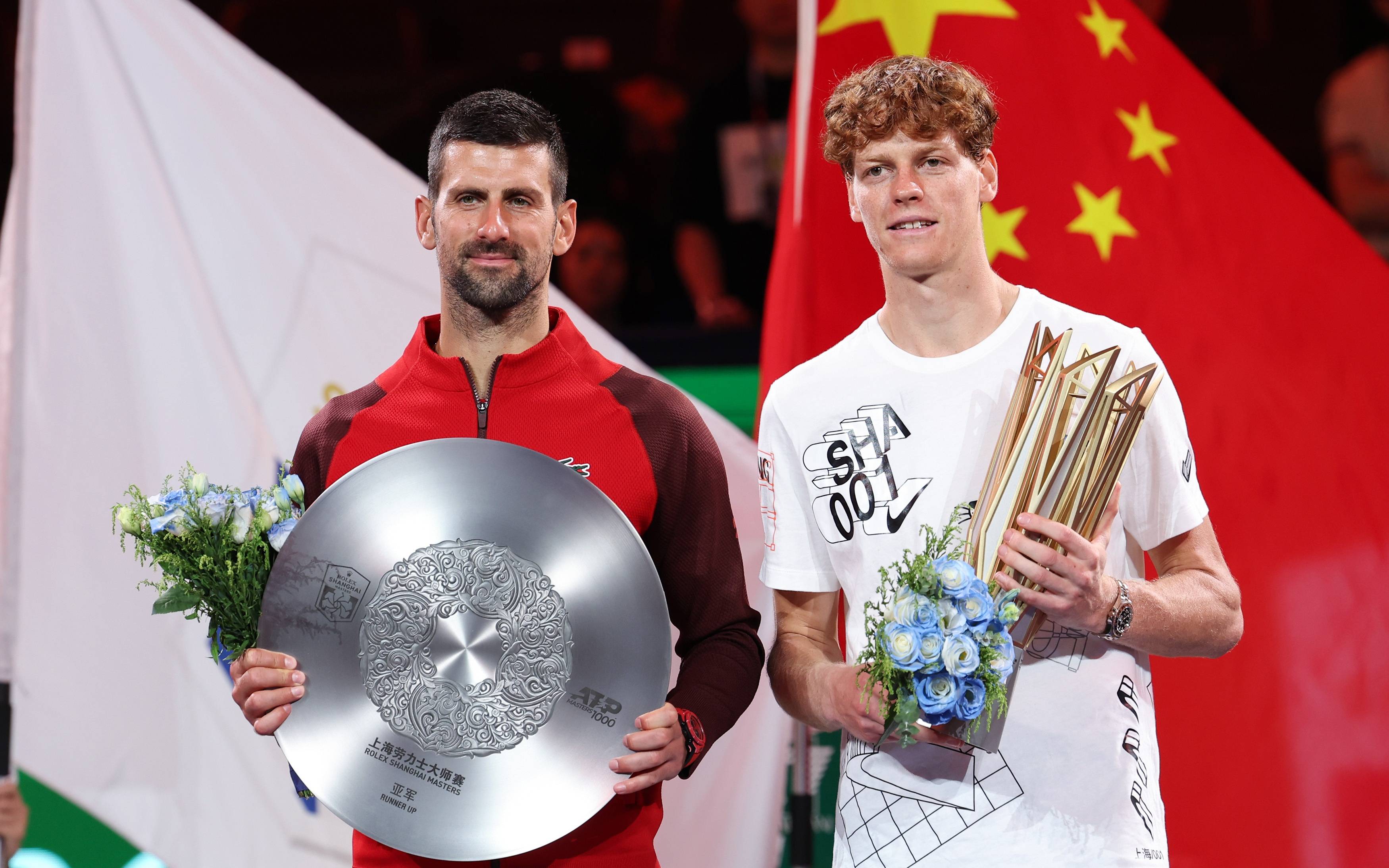 世界网球队完胜意大利网球队，德约科维奇统治全场