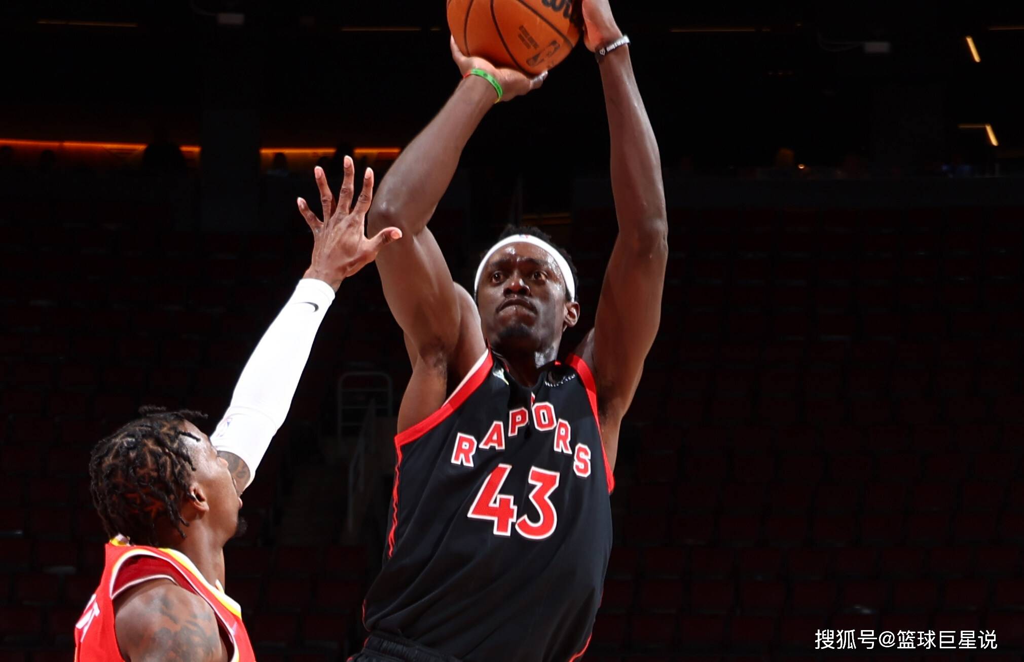 猛龙主场大胜老鹰，继续领跑东部