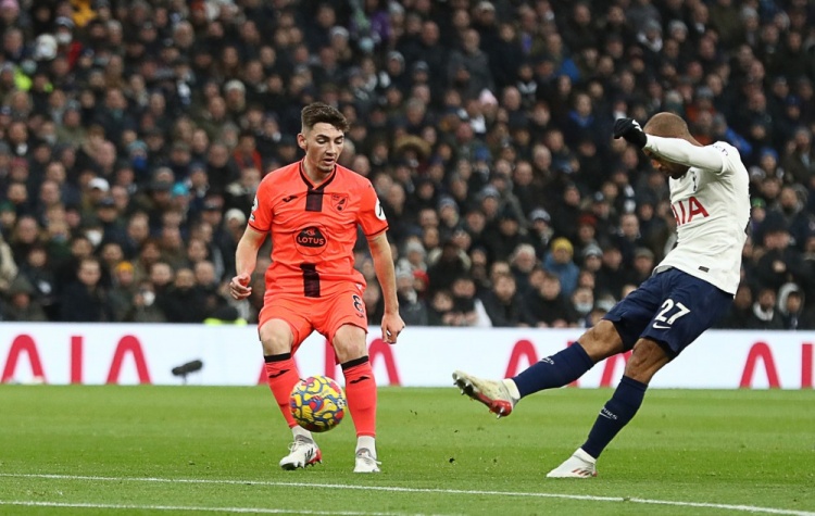 包含诺里奇客场逼平对手,保持不败表现的词条 包含诺里奇客场逼平对手,保持不败表现的词条