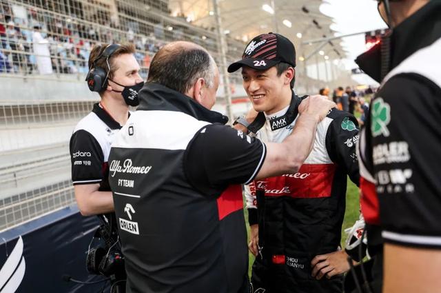 索伯车队险胜梅赛德斯,佩雷兹带队取胜 索伯车队险胜梅赛德斯,佩雷兹带队取胜